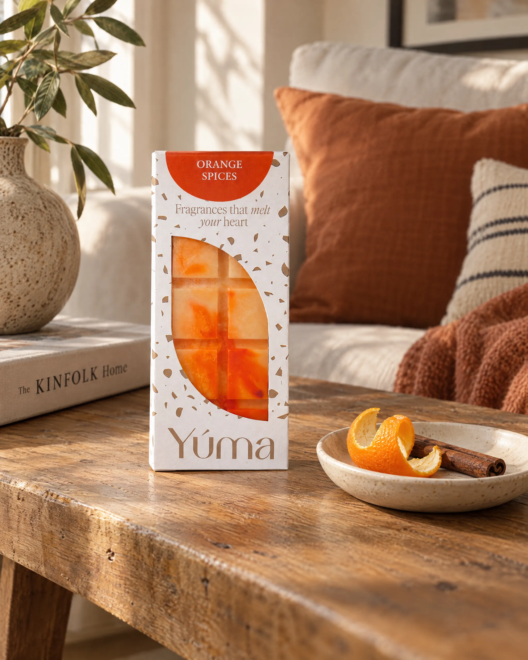 Yúma Orange Spices Snap Bar in a home setting.