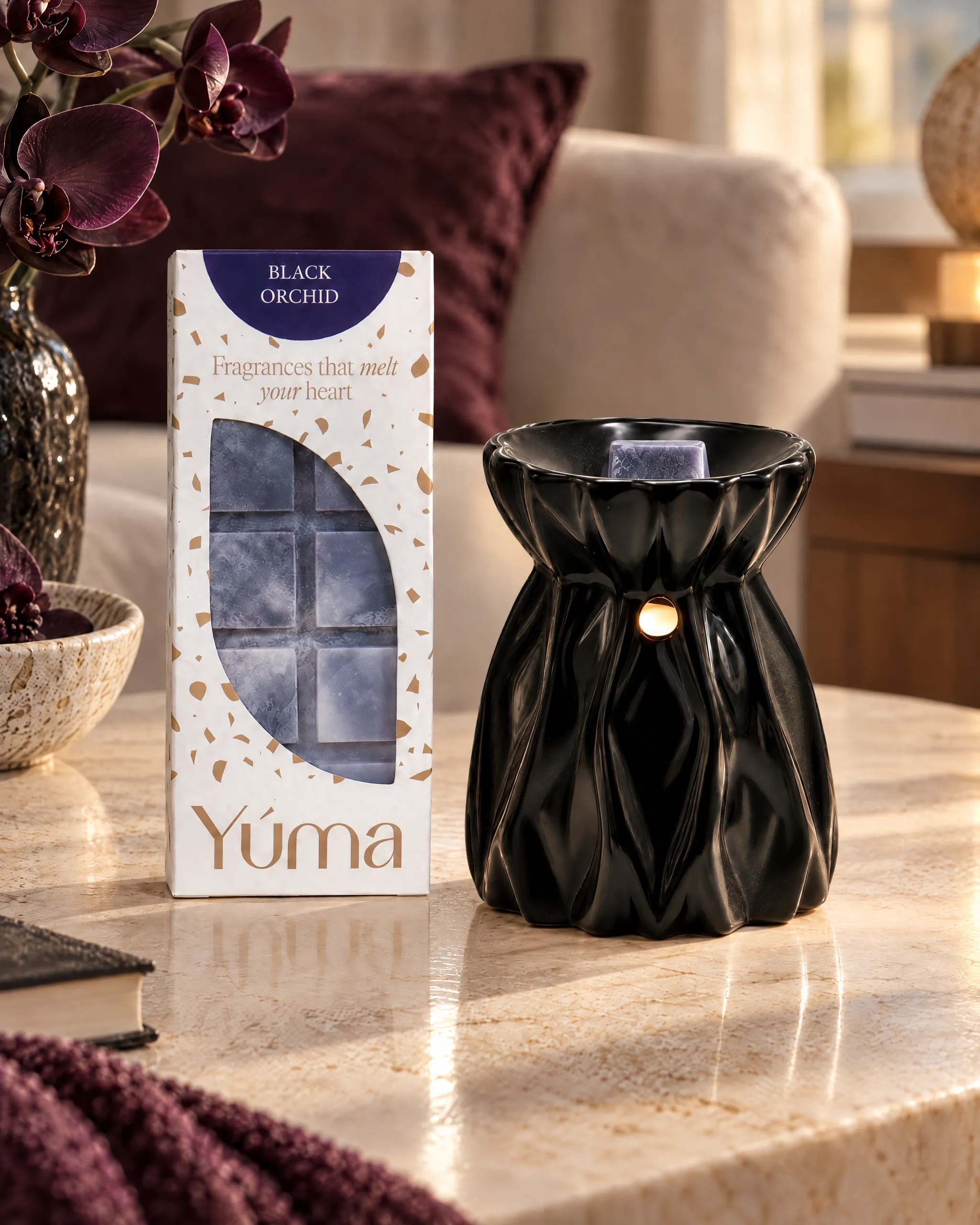 Yúma Black Orchid Snap Bar in a home setting.