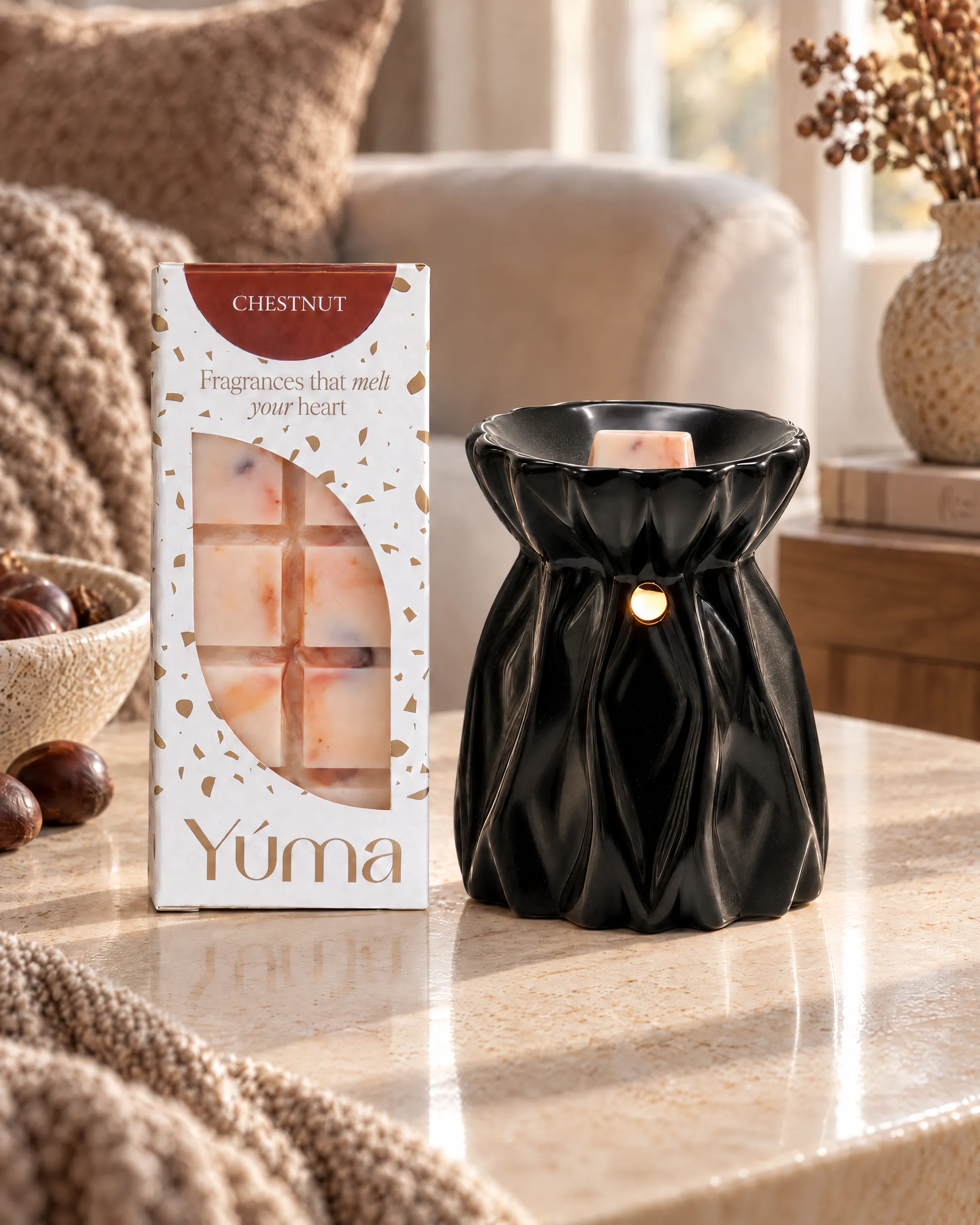Yúma Chestnut Snap Bar in a home setting.