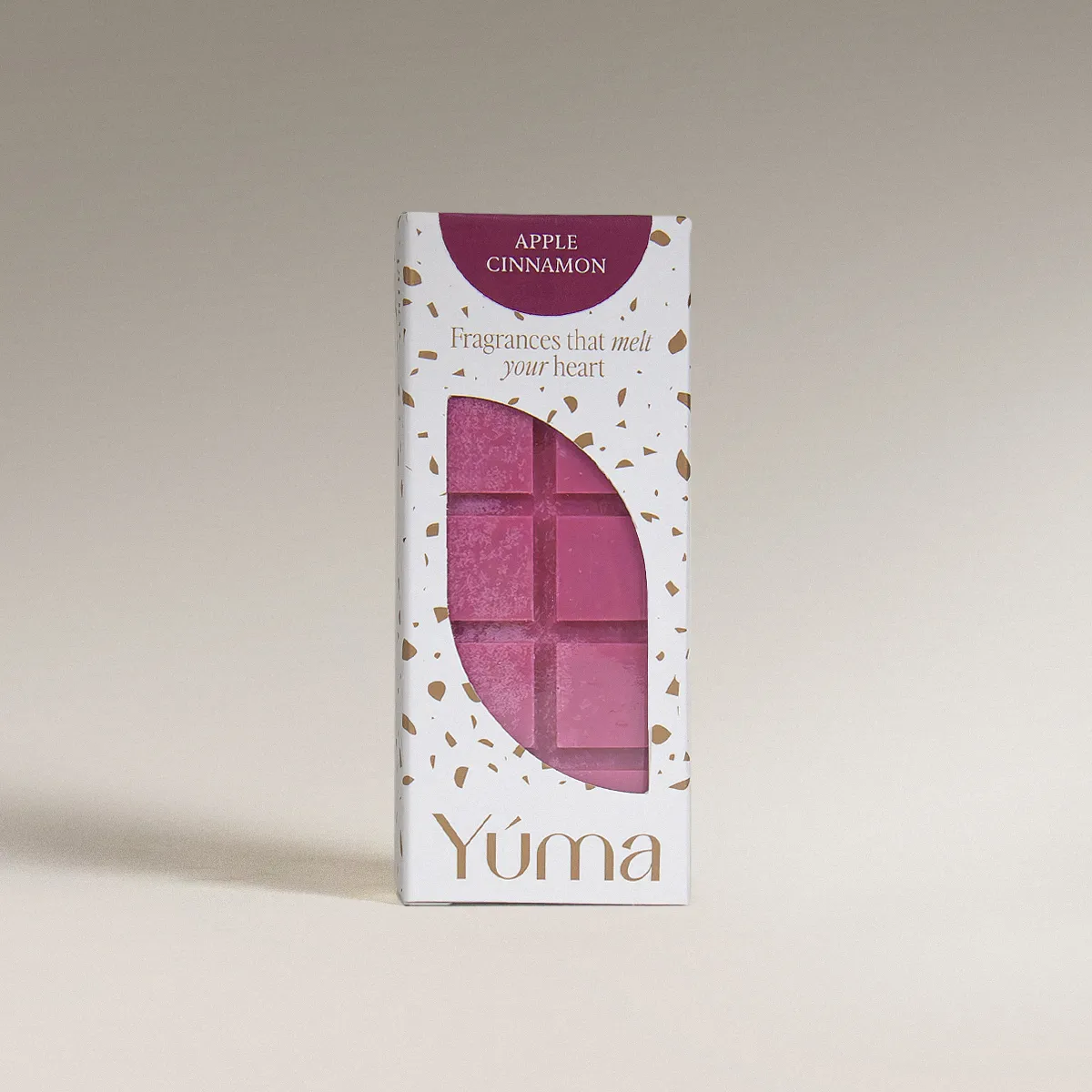 Apple Cinnamon Snap Bar YUMA Apple Cinnamon wax melts in purple, in white packaging with gold details.